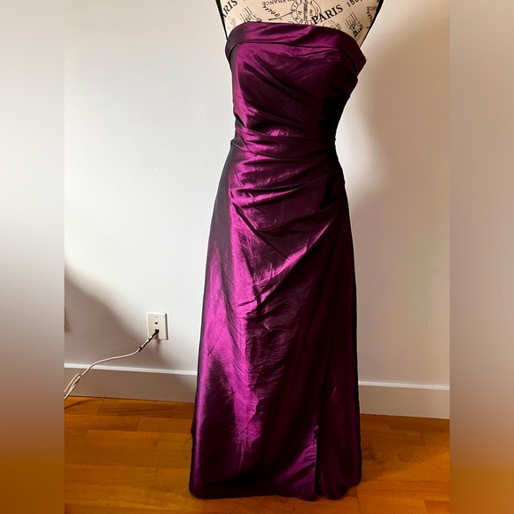 Dresses & Skirts - Formal dress